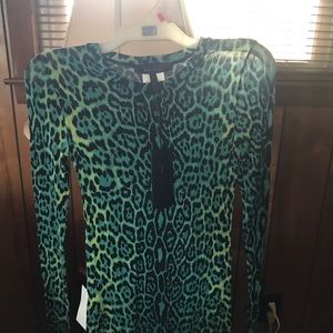 Bcbg maxaria beautiful top brand new.